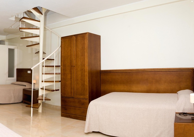 2 bedroom apartment Lloyds Beach Club Aparthotel Torrevieja, Alicante