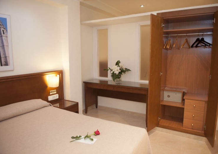 Apartamento 2 dormitorios Aparthotel Lloyds Beach Club Torrevieja, Alicante