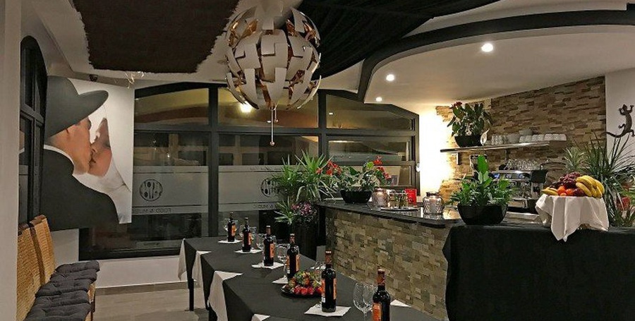 Il bacio italiensk restaurang & pizzeria Aparthotel Lloyds Beach Club Torrevieja, Alicante