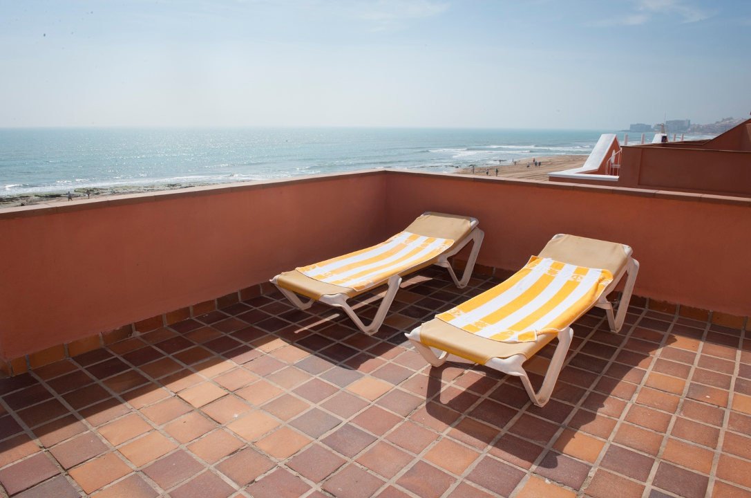 Solarium Lloyds Beach Club Aparthotel Torrevieja, Alicante